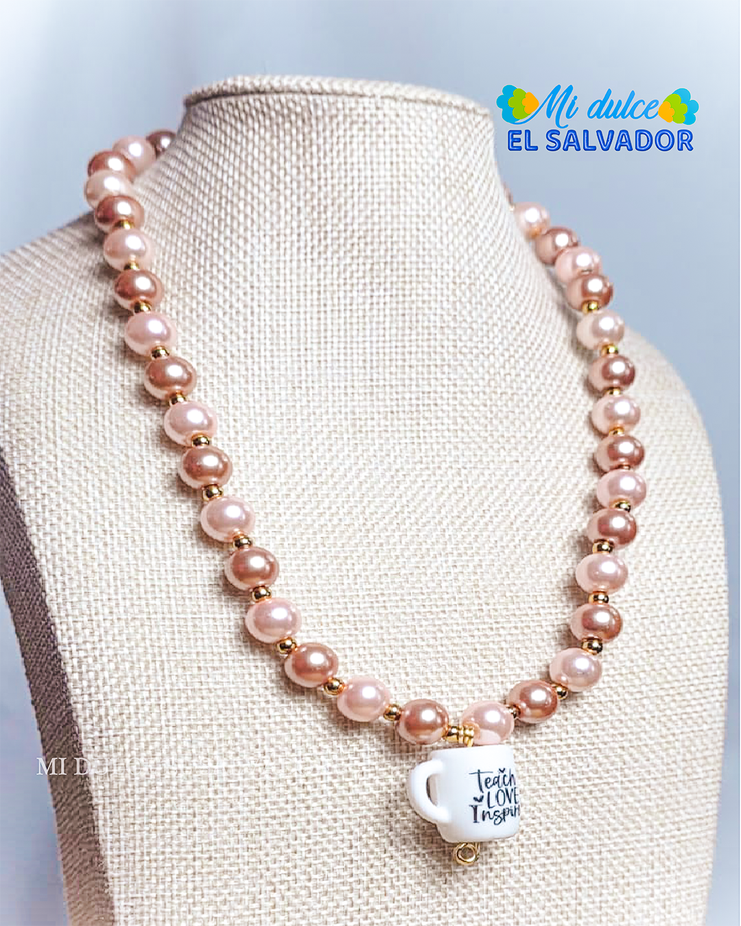 Collar con tacita
