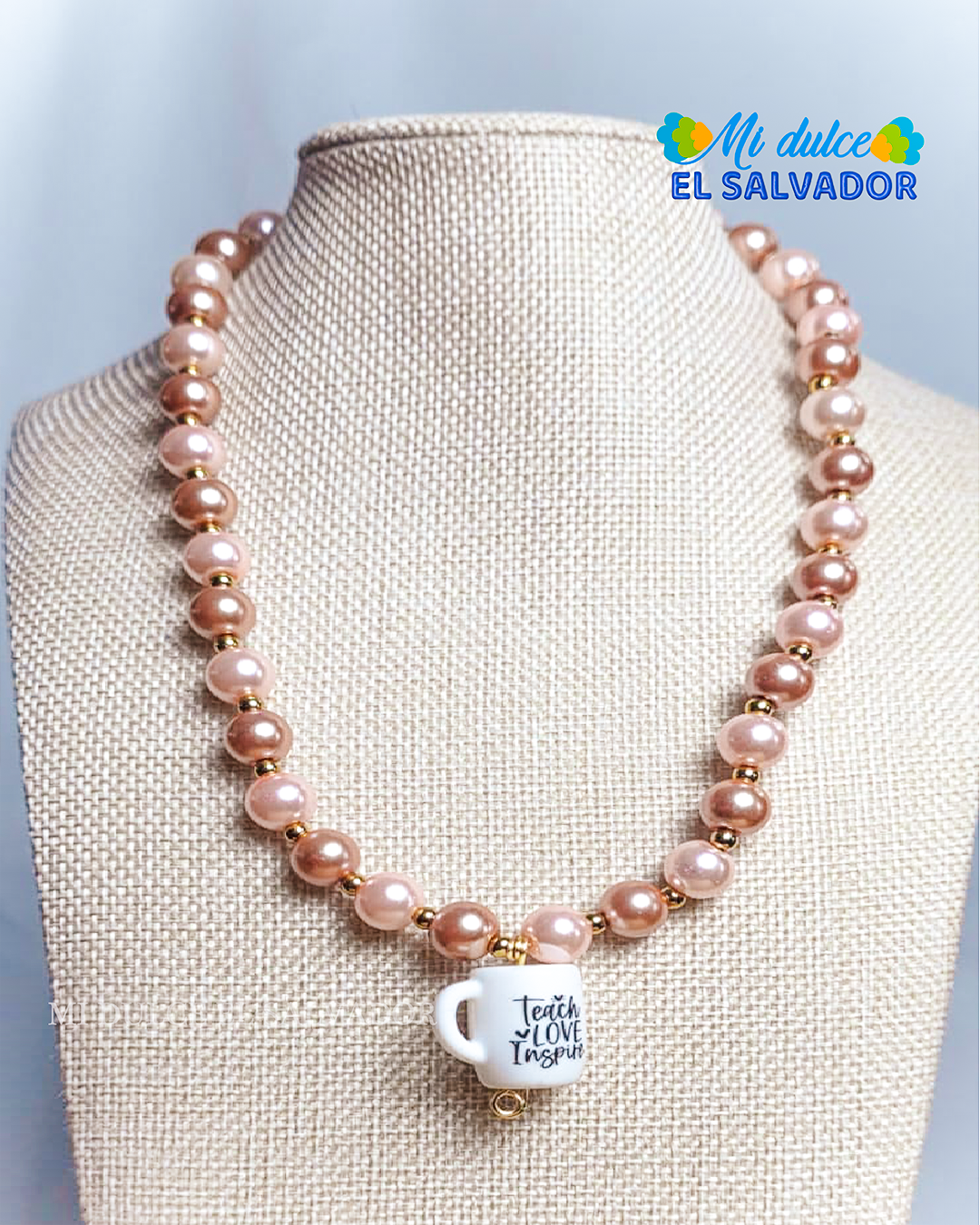 Collar con tacita