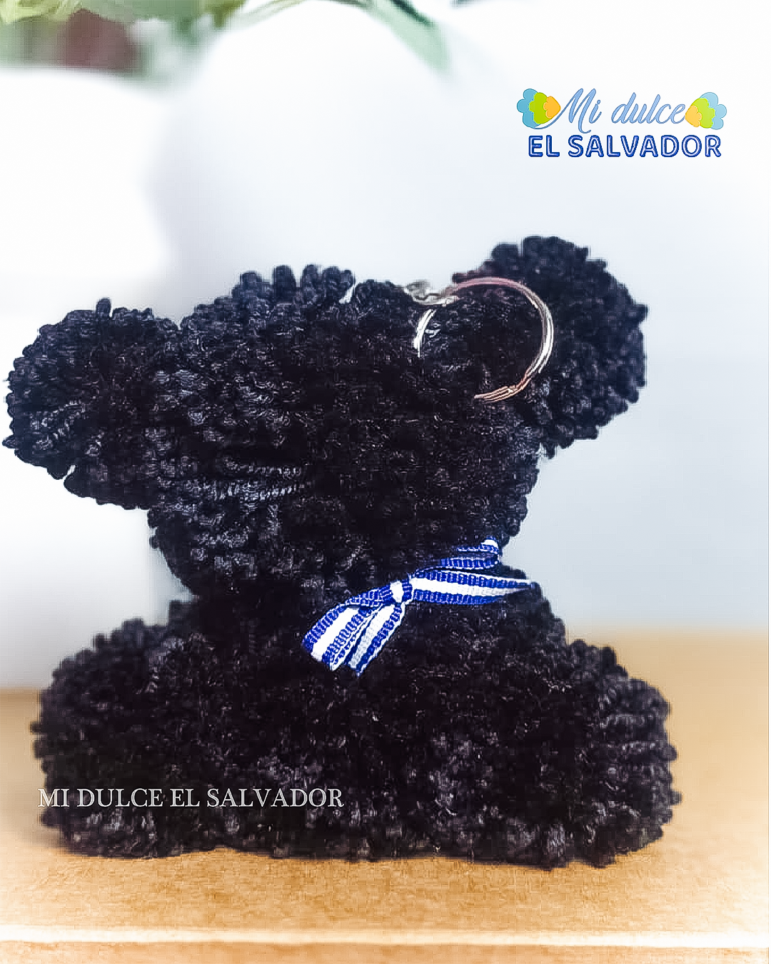 Bag charm  osito pompón